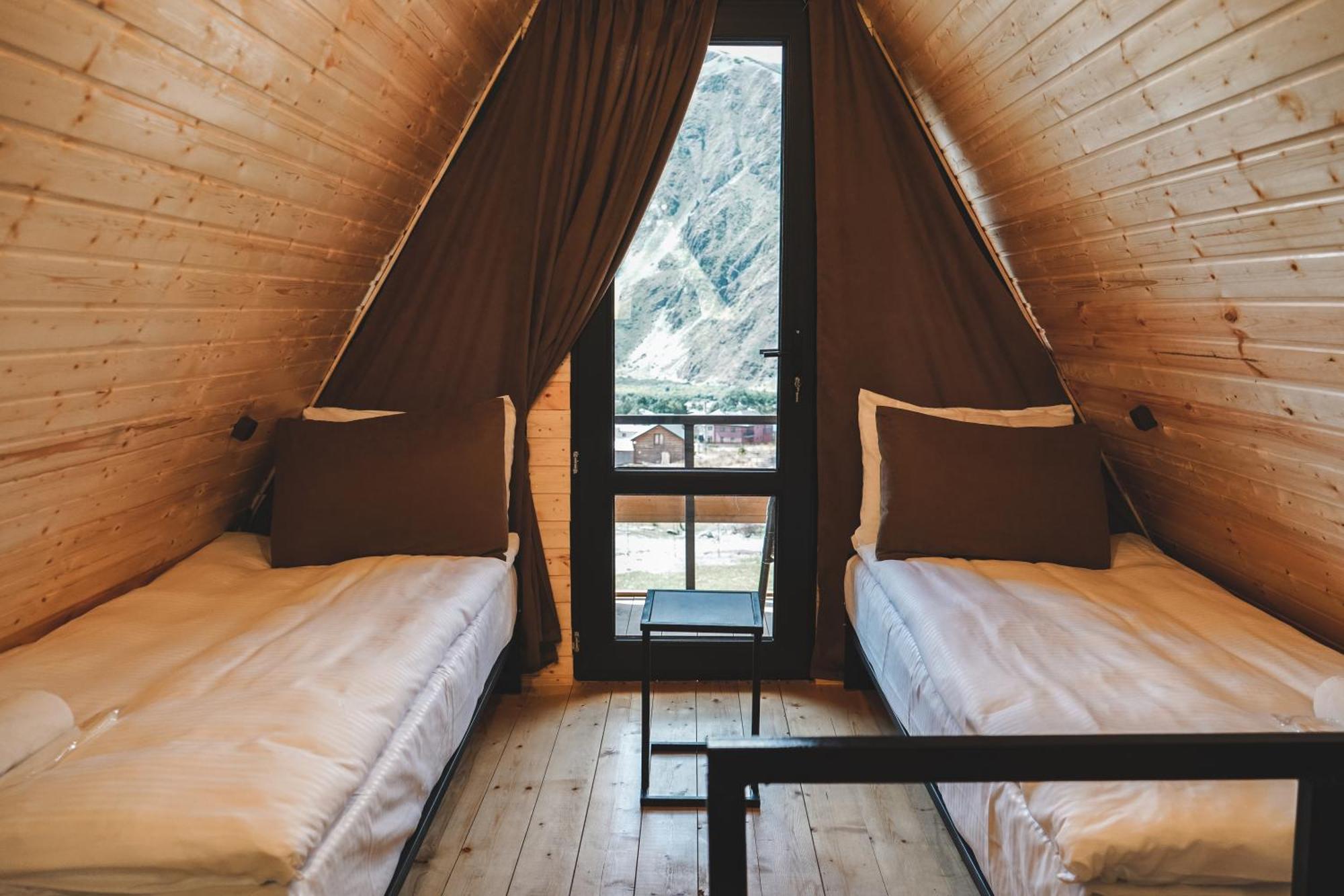 Lonely Mountain Villa Kazbegi Ngoại thất bức ảnh
