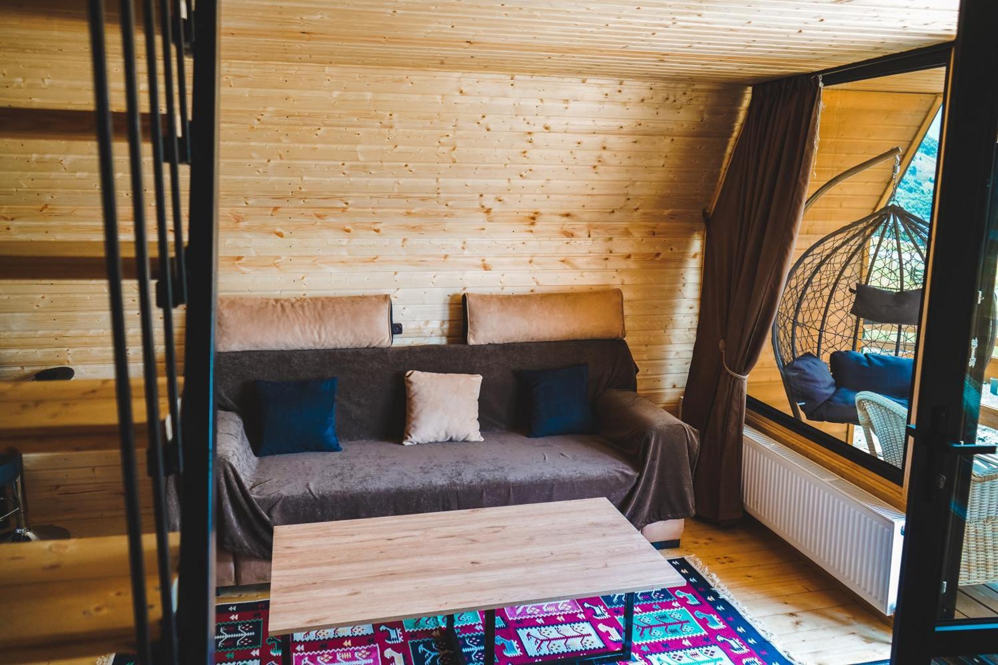 Lonely Mountain Villa Kazbegi Ngoại thất bức ảnh