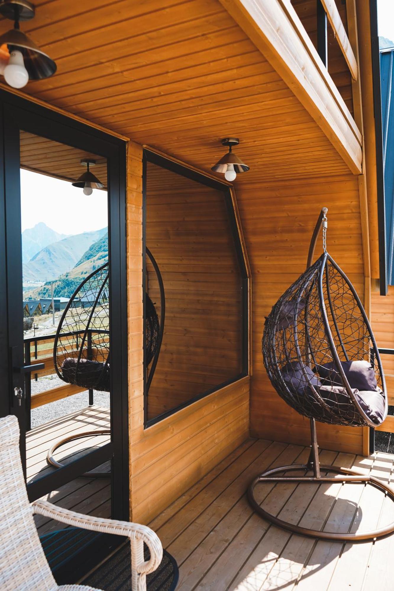 Lonely Mountain Villa Kazbegi Ngoại thất bức ảnh
