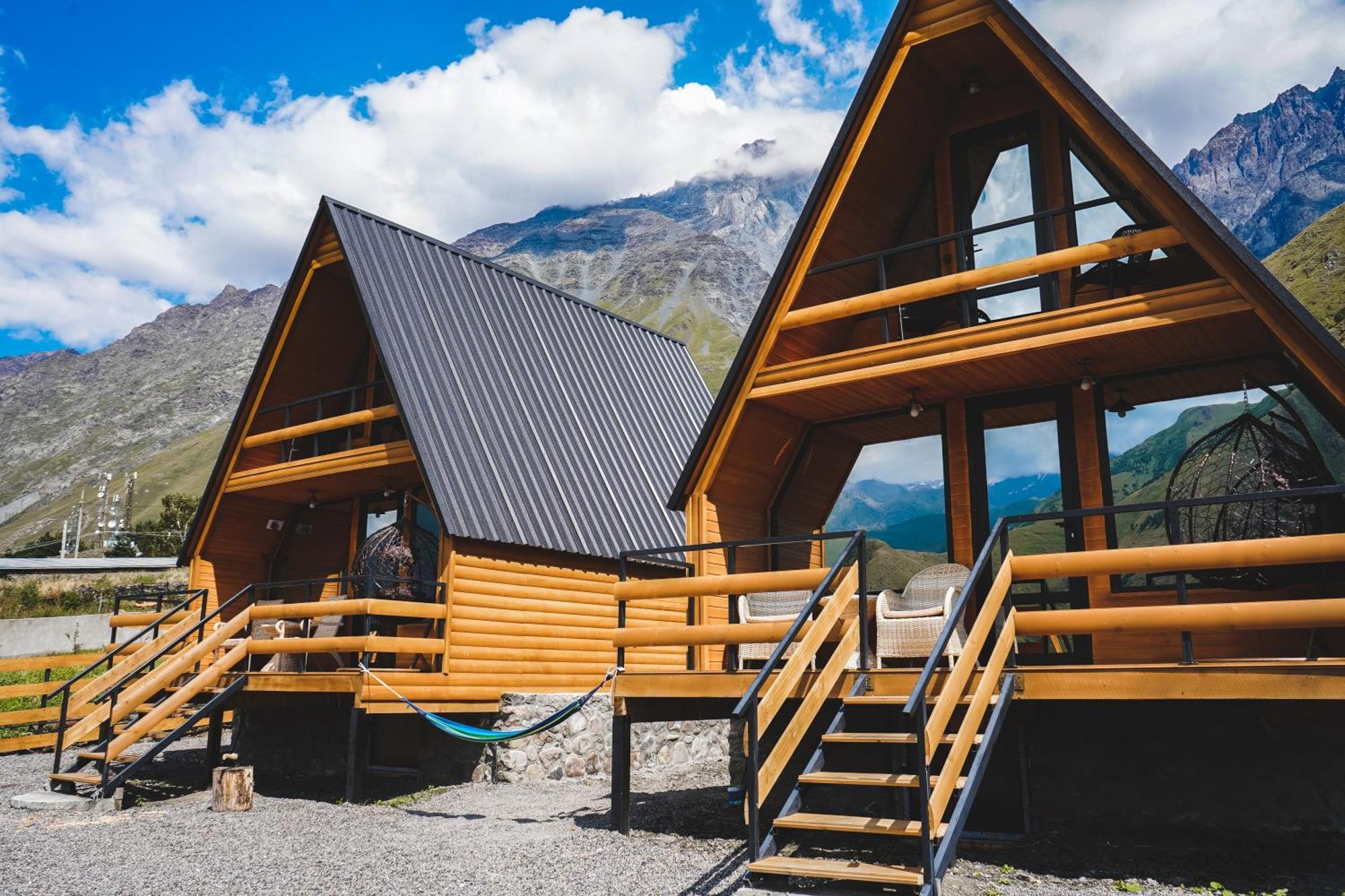 Lonely Mountain Villa Kazbegi Ngoại thất bức ảnh
